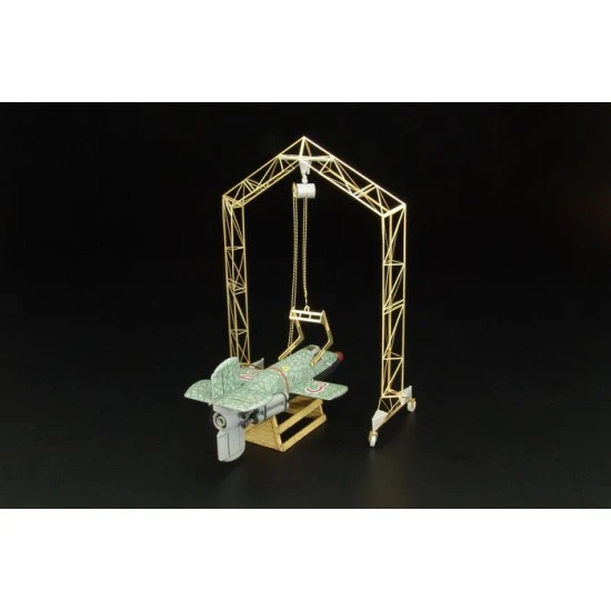 Brengun BRS72006 1/72 German airfield portal crane kit of german airfield crane