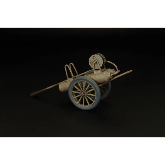 Brengun BRS72010 1/72 Japanese airfield fire-extinguisher resin kit Brengun BRS72010 1/72 Japanese airfield fire-extinguisher resin kit