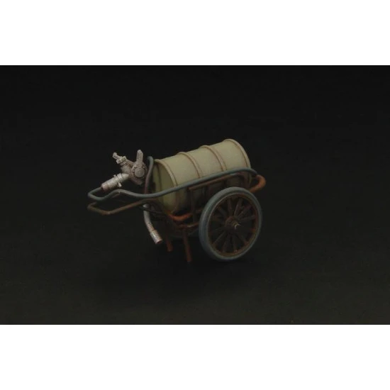 Brengun BRS72012 1/72 Japanese airfield refueling cart resin kit