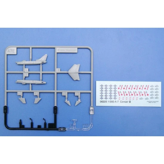 A-7E CORSAIR II SCALE MODEL KIT 1/35 TRUMPETER 06225