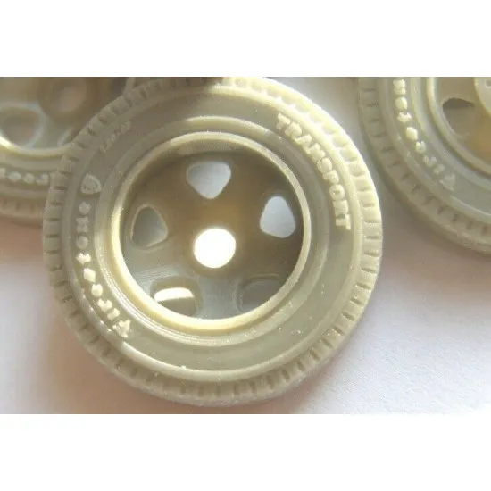 Dnepro Model DM3598 - 1/35, 1935-1941 Ford trucks Wheels 7.5x20 Firestone