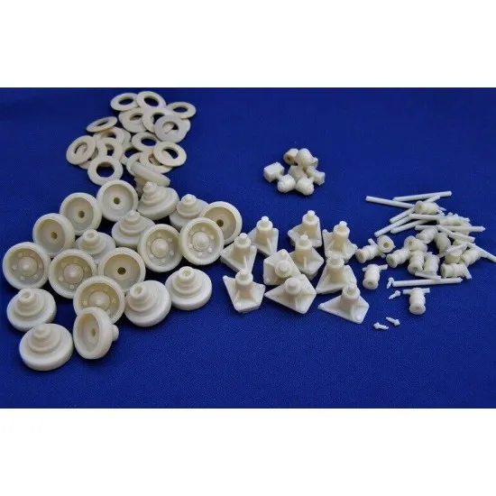 Dnepro Model - 43M Zrinyi II Hungarian Assault Gun WWII DM1607 1/16 scale model kit