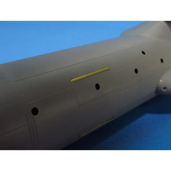 Metallic Details MDR14422 - 1/144 - C-133 Cargomaster (Roden) scale model kit