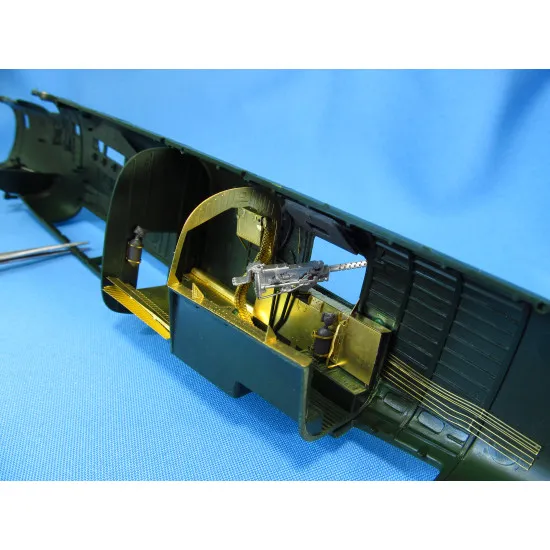 Metallic Details MDR4881 - 1/48 B-24 Liberator. Waist-gunners cabin scale model