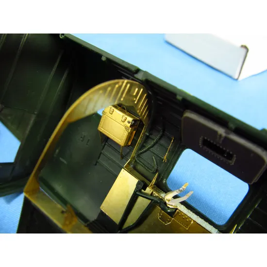 Metallic Details MDR4881 - 1/48 B-24 Liberator. Waist-gunners cabin scale model