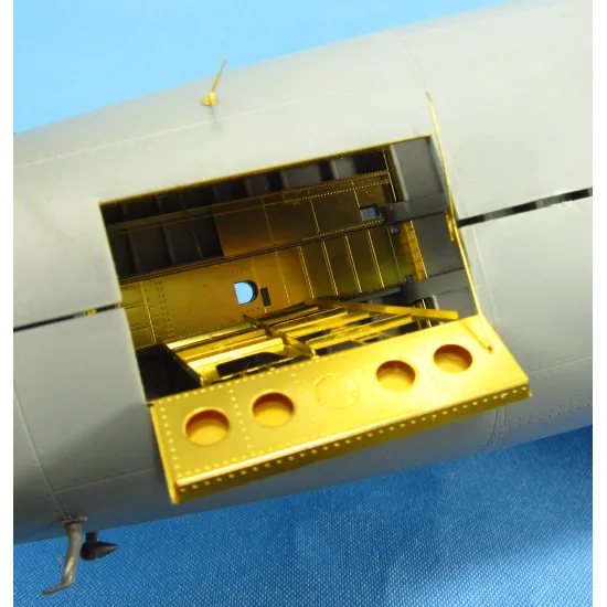 Metallic Details MDR3202 - 1/32 B-24. Wheel bays (HobbyBoss) scale model kit