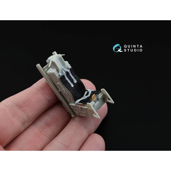 Quinta QD32003 - 1/32 3D-Printed coloured interior for F-16C Tamiya kit