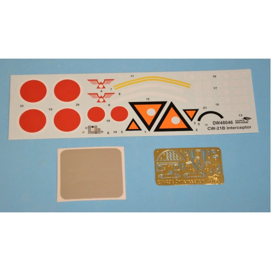 Dora Wings 48046 - 1/48 - Curtiss-Wright CW-21B Interceptor, scale plastic kit