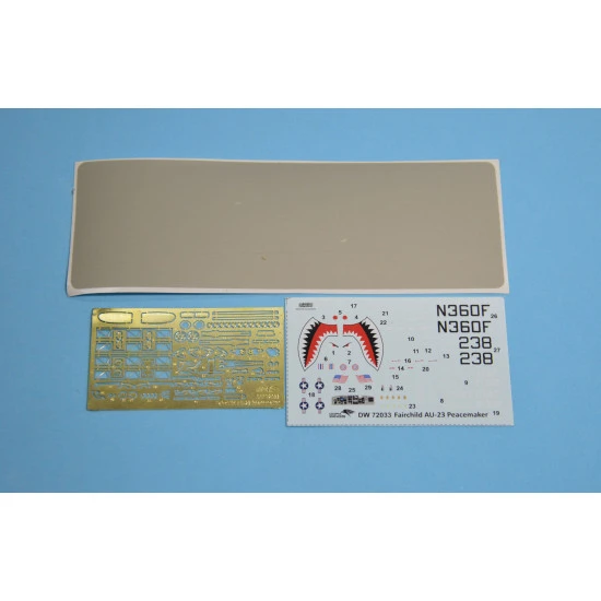 Dora Wings 72033 - 1/72 - Fairchild AU-23 Pacemaker. Air America Scale model kit
