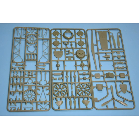 Dora Wings 48050 1/48 Vultee Vanguard Mk.I/J10 Military aircraft