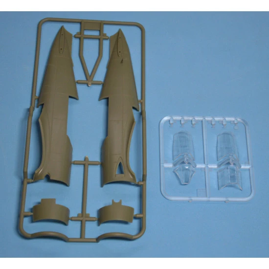 Dora Wings 48050 1/48 Vultee Vanguard Mk.I/J10 Military aircraft