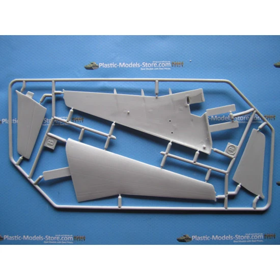 B-753 Medium range airliner 1/144 Eastern Express 14426