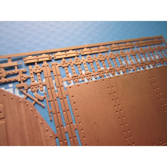 Armored locomotive OV of type OB-3 WWII 1/72 UMmT 610