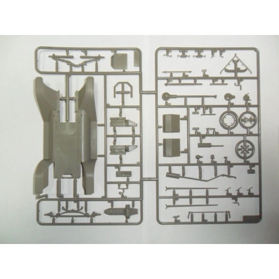 Model T 1913 Roadster, American Passenger Car 1/24 ICM 24001