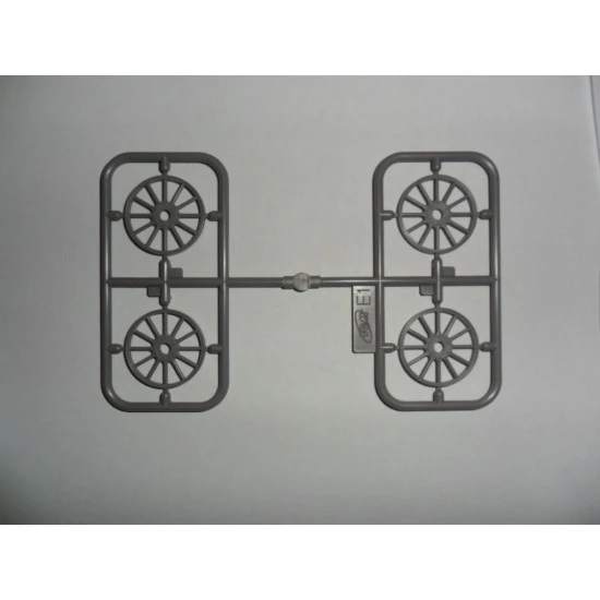 Model T 1913 Roadster, American Passenger Car 1/24 ICM 24001