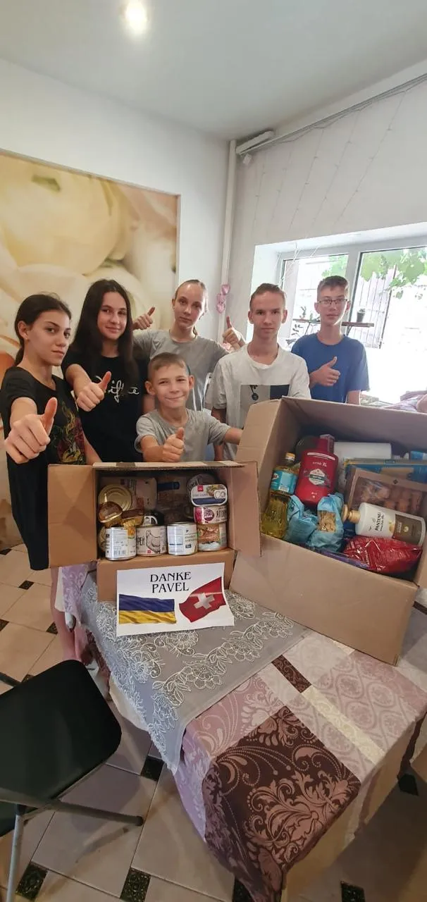 Food for family with 6 kids Kherson August 2025