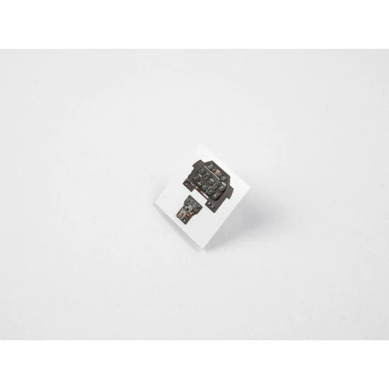 Red Fox Qs-32005 1/32 P-51d-5na Mustang 3d Acrylic Instrument Panel Set Revell