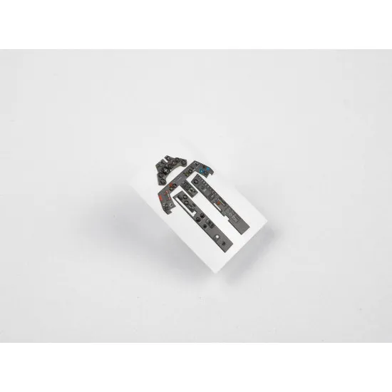 Red Fox Qs-32006 1/32 Focke Wulf Fw190 A-8/R11 Set 3d Acrylic Instrument Panel For Revell