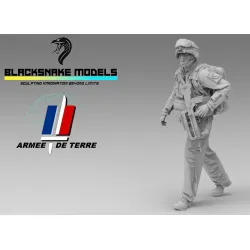 Black Snake Fr-16 1/35 French Soldier On Patrol In Afghanistan Resin Figure Kit