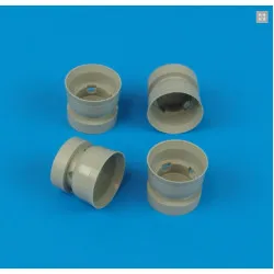 Quickboost 72114 1/72 B-17 Flying Fortress Correct Cowlings For Academy