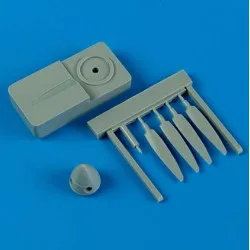 Quickboost 72370 1/72 Spitfire Mk.ix Propeller W/Tool For Hasegawa Accessories