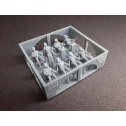 Rise144 Models Rm069 1/144 Vietnam Era Pilots Sitting 8x Pilots Different Poses