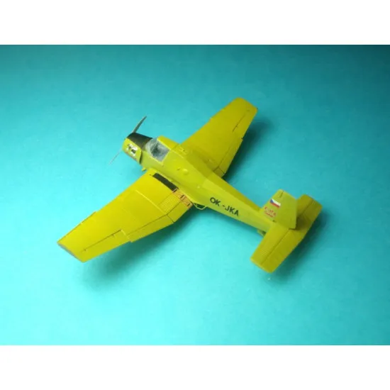 Laci 145001 1/144 Zlin Let Z-37a Cmelak Bumblebee Resin Czech Aircraft Model