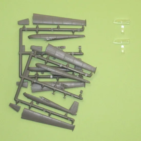 Mark I Mkm144095 1/144 L-13 Blanik Military Service Czech Two-seater Glider 2pcs