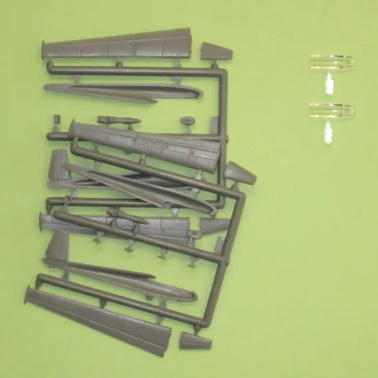 Mark I Mkm144095 1/144 L-13 Blanik Military Service Czech Two-seater Glider 2pcs