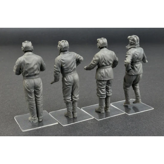 MINIART 35254 - SOVIET TANK CREW FOR FLAME HEAVY TANKS PLASTIC KIT 1/35 SCALE