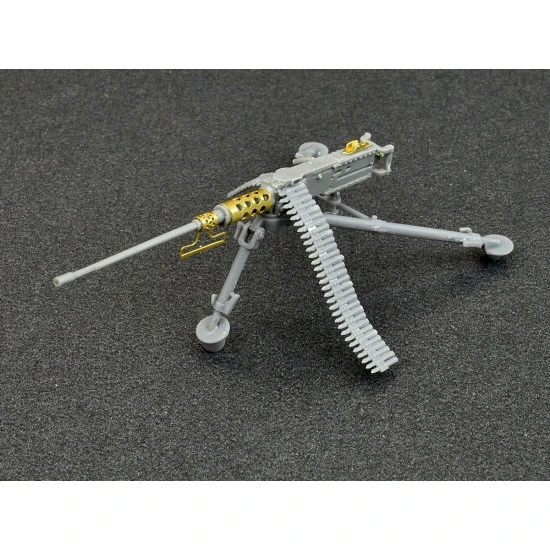 SET OF AMERICAN MACHINE GUNS 1:35 MILITARY MINIATURES MINIART 37047