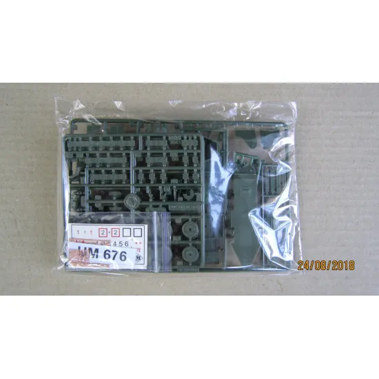 WHEEL TRACK TANK BT 7A WITH L-11 GUN (PE PARTS) 1/72 UM TECHNICS 676