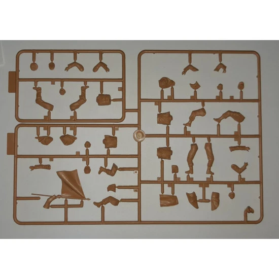 French Infantry on the march (1914) (4 figures) 1/35 ICM 35705