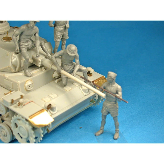 WW II Military Miniatures GERMAN TANK CREW Afrika Korps SPECIAL EDITION 1/35 MINIART 35278 WW II Military Miniatures GERMAN TANK CREW Afrika Korps SPECIAL EDITION 1/35 MINIART 35278
