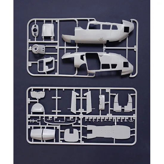 AIRCRAFT REIMS FTB337G LYNX - BUSH WAR 1/32 scale RODEN 628