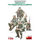 WW II GERMAN PANZERGRENADIERS 1/35 SCALE PLASTIC MODELS KIT MINIART 35248