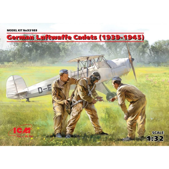 ICM 32103 - German Luftwaffe Cadets (1939-1945) 3 figures - 1/32 scale model kit