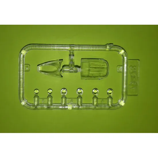 ICM 72173 - MiG-25 RB, Soviet Reconnaissance Plane - 1/72 scale model kit 298 mm