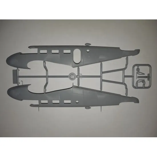 ICM 48186 - C18S MAGIC BY MOONLIGHT AMERICAN AIRSHOW AIRCRAFT 1/48 scale model