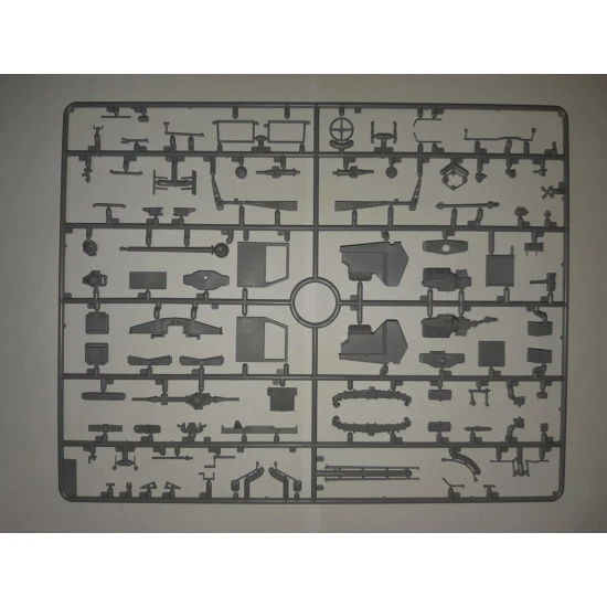 MODEL W.O.T. 6, WWII BRITISH TRUCK World War II 1/35 scale model kit ICM 35507