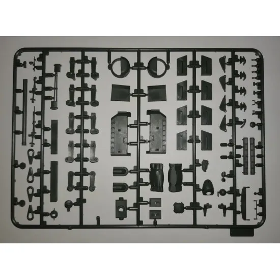 PZ.KPFW. 747 T-34 (R), World War II GERMAN MEDIUM TANK 1/35 sacle kit ICM 35370