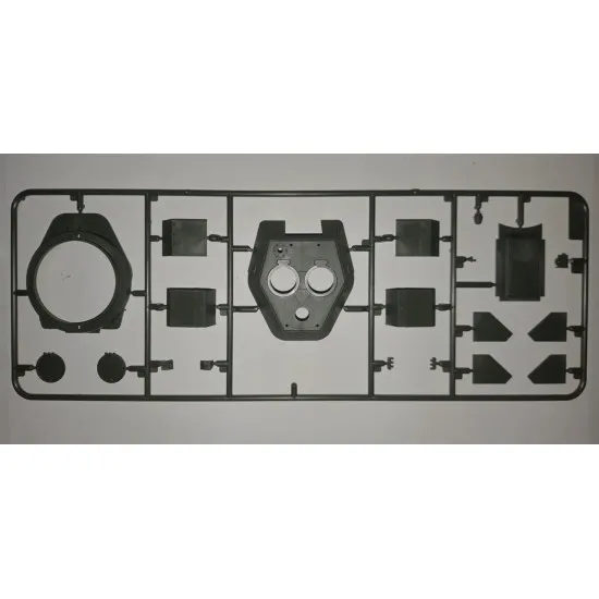 PZ.KPFW. 747 T-34 (R), World War II GERMAN MEDIUM TANK 1/35 sacle kit ICM 35370