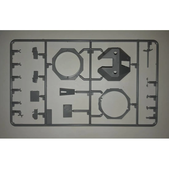 GERMAN ARMORED CAR PANZERSPAHWAGEN P 204 F WWII 1/35 ICM 35377
