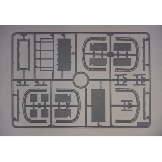 ICM 35651 STANDARD B LIBERTY, WWI US ARMY TRUCK MILITARY MINIATURES 1/35