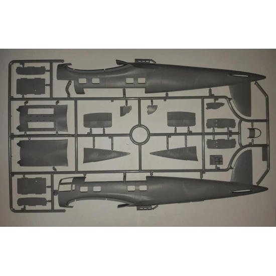 ICM 48264 - He 111H-20, WWII German Bomber World War II 1/48 scale model kit