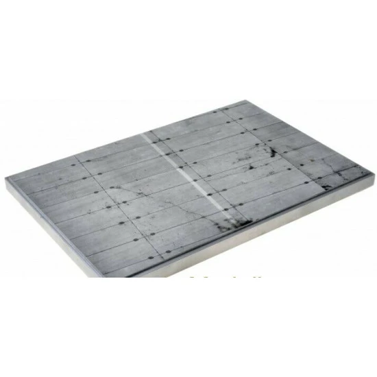 STAND FOR MODELS. SUBJECT: CONCRETE. AIRCRAFT PARKING 1/48 DAN MODELS 48202