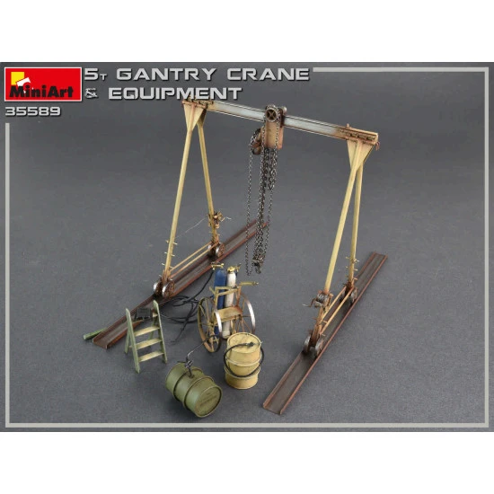 MINIART 35589 5 TON GANTRY CRANE and EQUIPMENT 1/35 scale plastic model kit