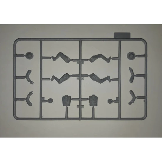 US DRIVERS (1917-1918) (2 FIGURES) 1/35 scale ICM 35706 for ICM 35650, ICM 35651