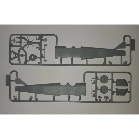 U-2/PO-2VS WITH SOVIET PILOTS and GP (1943-1945) 1/48 scale model kit ICM 48254