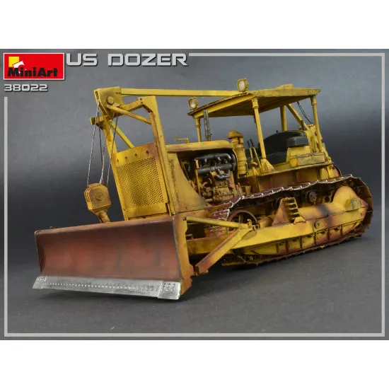 MINIART 38022 U.S. BULLDOZER American tractor 1/35 scale Plastic model kit
